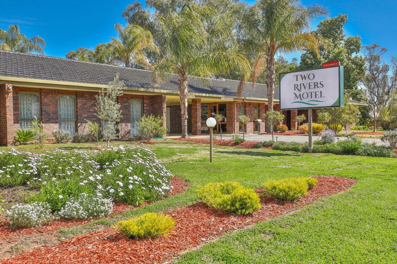 Two Rivers Motel Wentworth Exterior photo